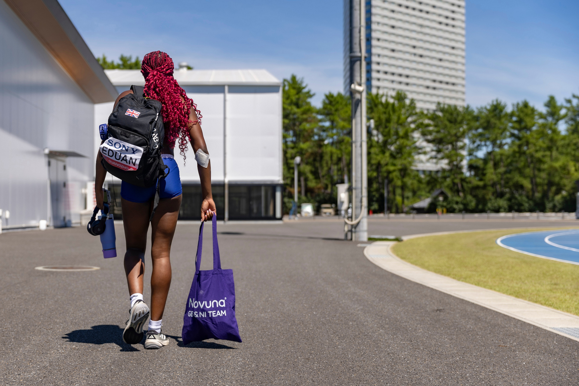 MUST USE Novuna Tote Athlete Image